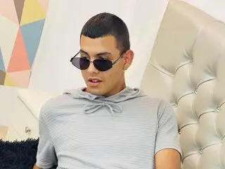 Livesex ass ClariuxBennett