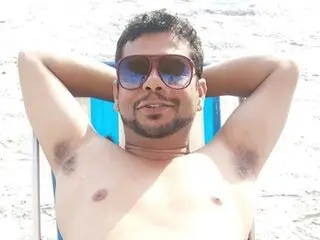 Toy nude RickMenez
