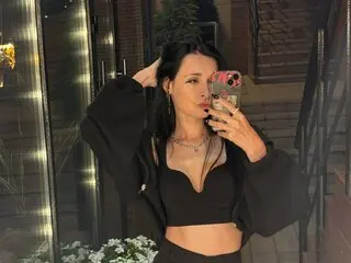 Nude pics TatianaHojnacki