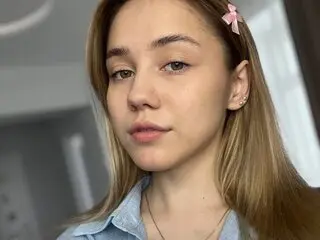 Show video WinnifredKash